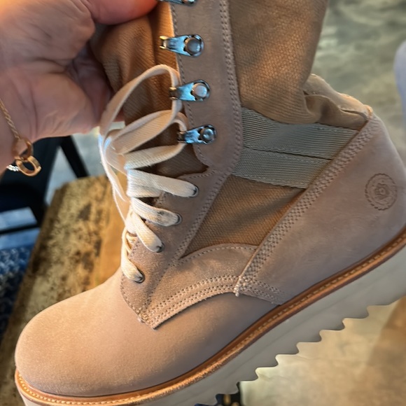 combat style luxury boots - Picture 2 of 3